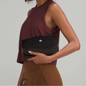 Lululemon Feeling Ready Velour Pouch
3.5L
